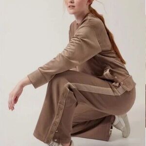 Athleta Retroplush Velvour Pants